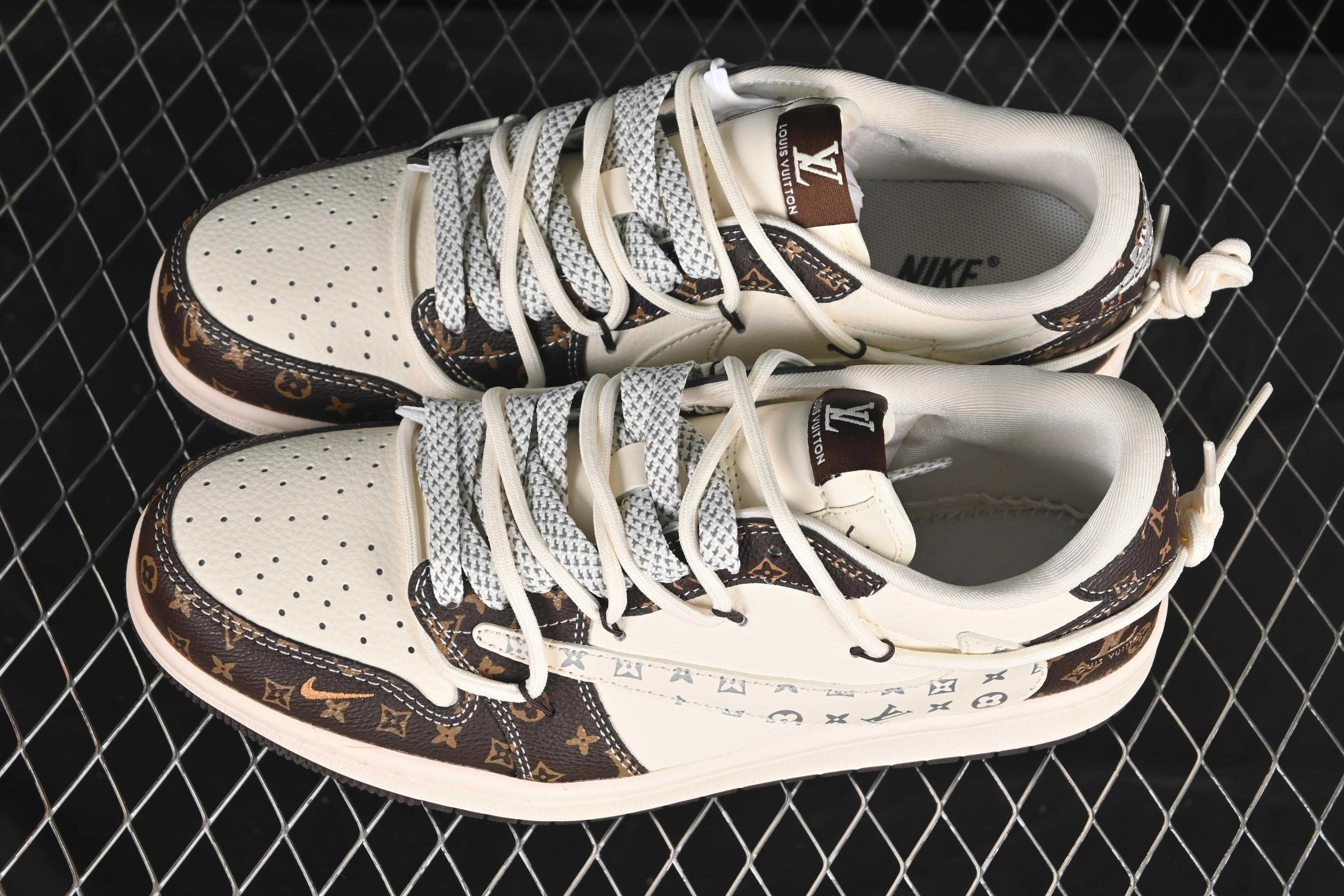 All categories Air Jordan Jordan series basketball shoes Air Jordan 1 Low High-end customized low-top sneakers Travis Scott x Fragment Design x Air Jordan 1 Low OG SP AJ1 Joe 1 LV joint rice brown drawstring low-top cultural casual sneakers DM6868-101